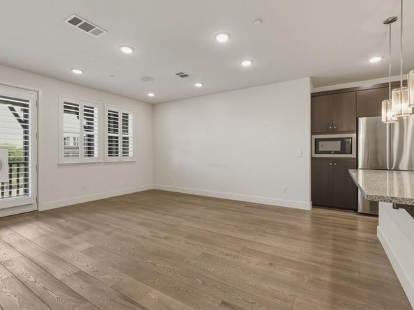 2737 5th Street, Alameda CA 94501