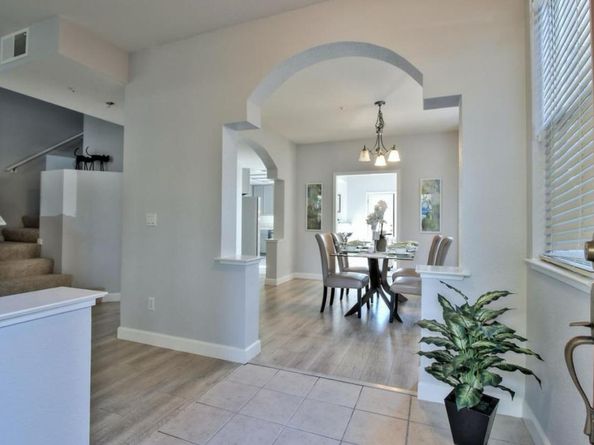 309 Village Circle, Santa Cruz CA 95060