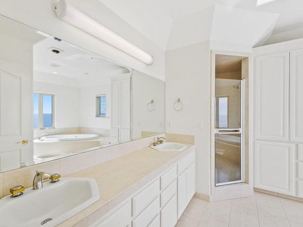 940 W Cliff Drive, Santa Cruz CA 95060