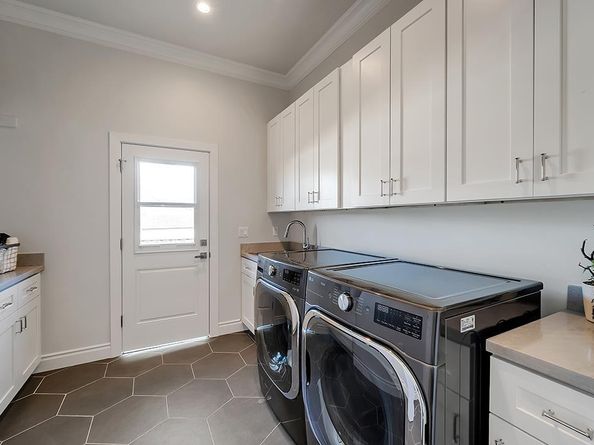 475 E Middle Avenue, San Martin CA 95046