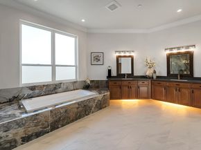 475 E Middle Avenue, San Martin CA 95046