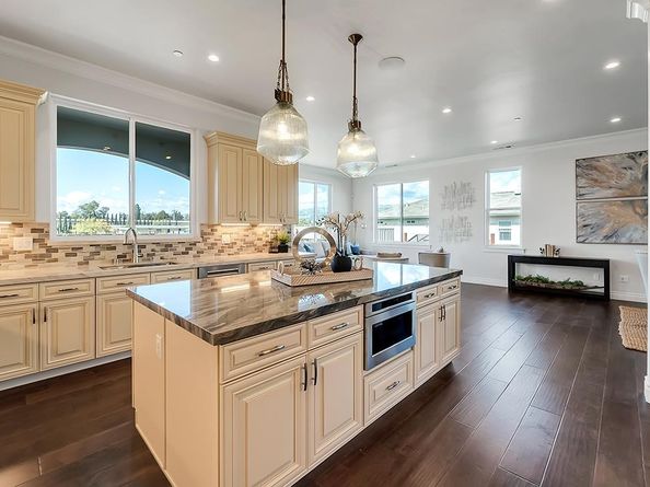 475 E Middle Avenue, San Martin CA 95046