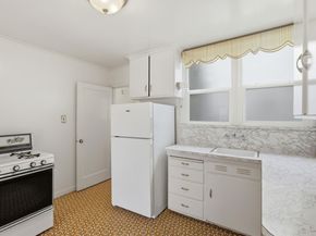 1325-1327 42nd Avenue, San Francisco CA 94122