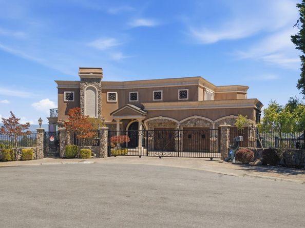 95 Southdown Court, Hillsborough CA 94010