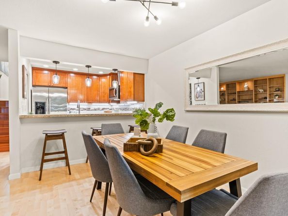 905 Apricot Avenue G, Campbell CA 95008