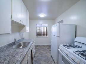 1718 6th Avenue, Oakland CA 94606