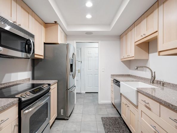 477 Lassen Street 6, Los Altos CA 94022