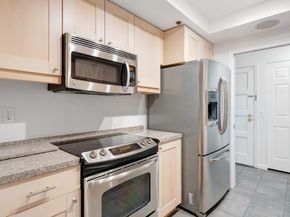 477 Lassen Street 6, Los Altos CA 94022