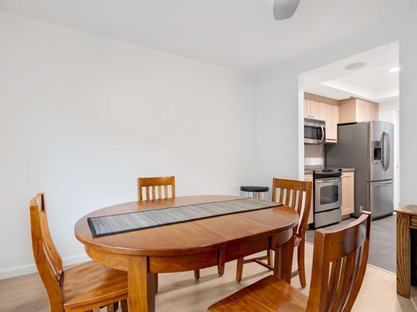477 Lassen Street 6, Los Altos CA 94022