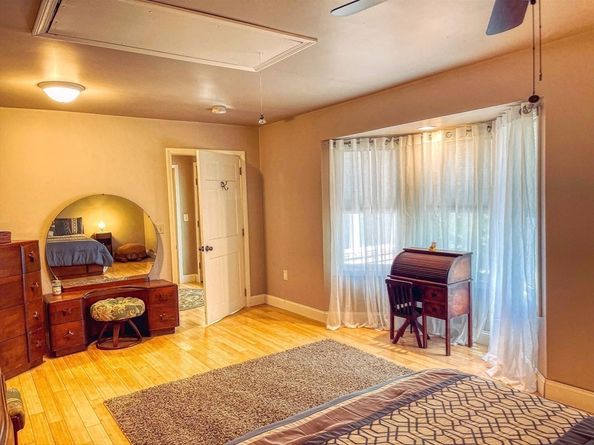 198 S. Royalston Rd, Athol MA 01331