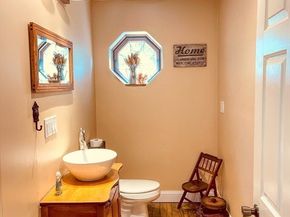 198 S. Royalston Rd, Athol MA 01331