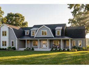 16 Cervelli Farm Dr, Hanover MA 02339