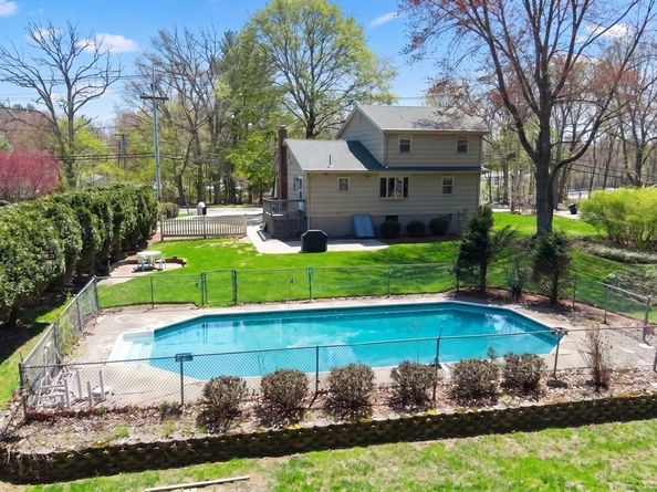 13 Concord Street, North Reading MA 01864