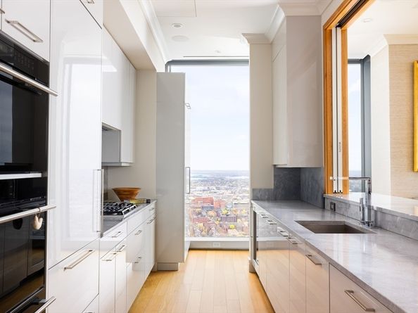 1 Dalton St 4804, Boston MA 02199