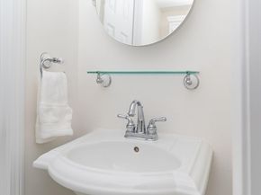 345 Harvard St 1D, Cambridge MA 02138