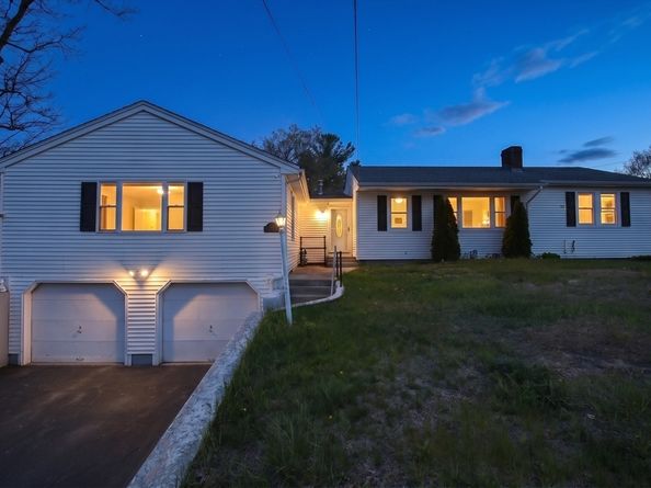 969 Chandler Street, Tewksbury MA 01876
