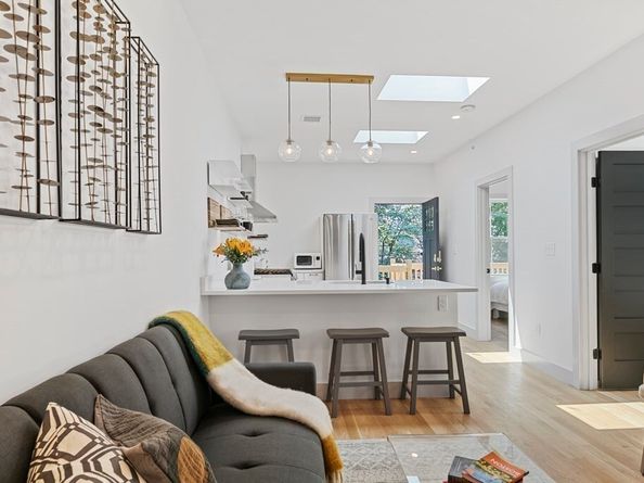 43 Wordsworth St 3, Boston MA 02128