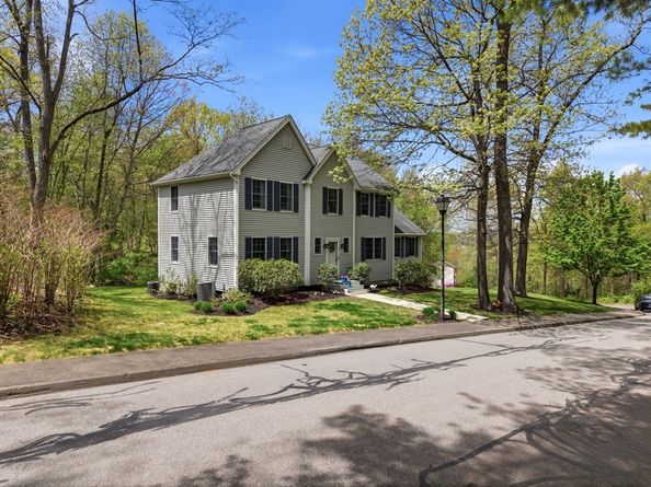 65 Locust St, Middleton MA 01949