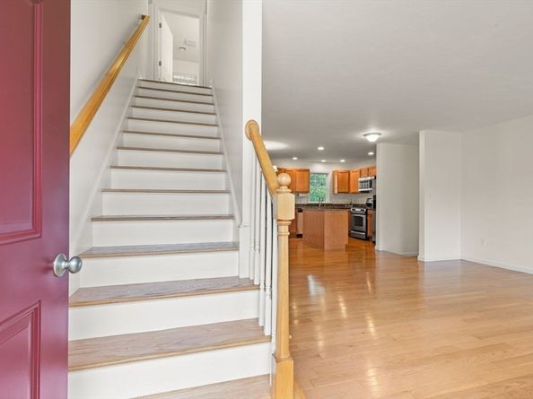 39 Brewster Rd, Stoughton MA 02072