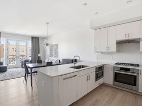 10 Shipyard Dr 303, Hingham MA 02043