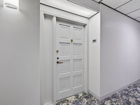 210 Nahanton 117, Newton MA 02459