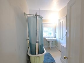 54 Nahant St, Lynn MA 01902