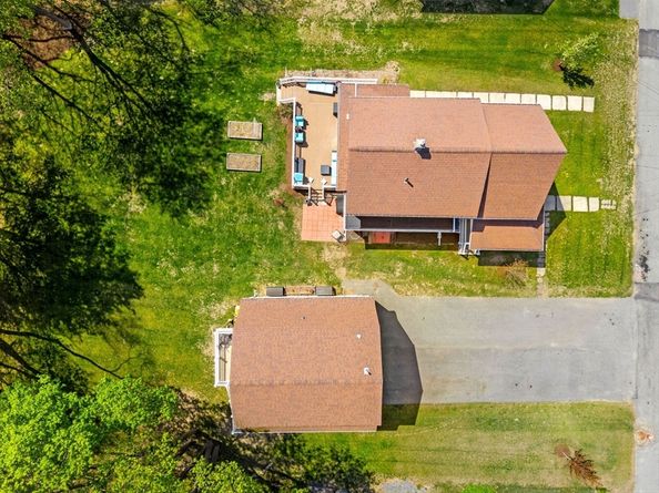 37 Lakeview St, Whitman MA 02382