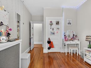 17 Park Vale 4, Brookline MA 02446