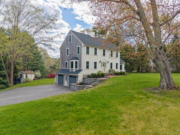 25 Hounds Ditch Ln, Duxbury MA 02332