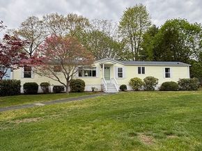 1 Sycamore Drive, Kingston MA 02364