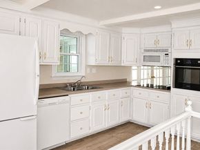27 Reservoir Ave, Lakeville MA 02347
