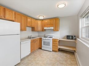 39 Farrwood Ave 1, North Andover MA 01845