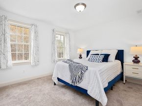 9 Willow Pl, Norfolk MA 02056