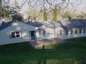 9 Harding St, Leicester MA 01611