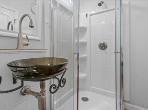 14 Saint Elmo Rd, Worcester MA 01602