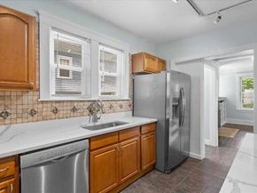 14 Saint Elmo Rd, Worcester MA 01602