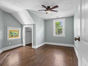 14 Saint Elmo Rd, Worcester MA 01602