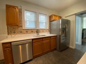 14 Saint Elmo Rd, Worcester MA 01602
