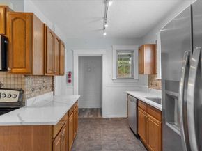 14 Saint Elmo Rd, Worcester MA 01602