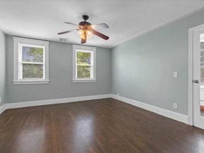 14 Saint Elmo Rd, Worcester MA 01602