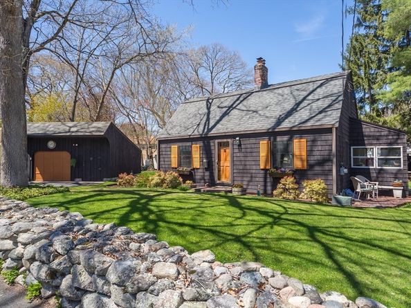 4 Gibbs St, Natick MA 01760