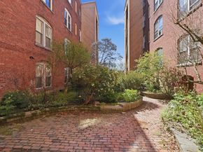 4 Chatham Place 3, Worcester MA 01601