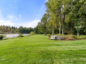 178 Glasheen Road, Petersham MA 01331