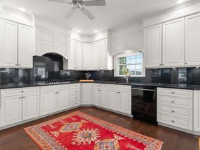 178 Glasheen Road, Petersham MA 01331