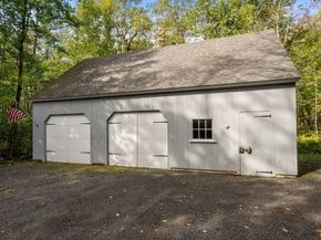 178 Glasheen Road, Petersham MA 01331