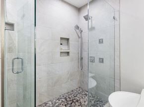 7 Whitman St A, Somerville MA 02144