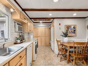583 Chandler St, Tewksbury MA 01876