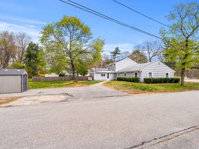 583 Chandler St, Tewksbury MA 01876