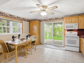 18 Oakridge Dr, Saugus MA 01906