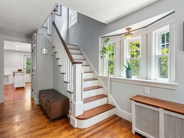 48 Cedar St, Dedham MA 02026